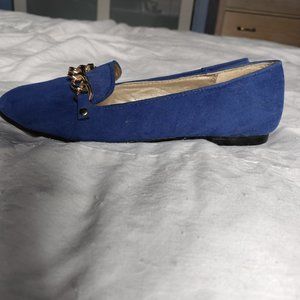 Beautiful ultramarine blue suede flats (size 5.5)